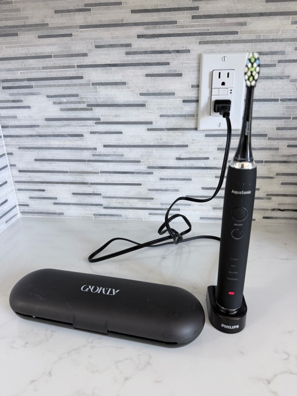 Philips Black Electric AquaSonic Toothbrush 4 modes Travel Case Charger